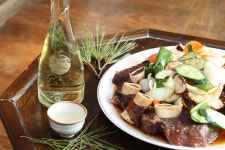 [酒食궁합] 솔향이 솔솔~ 피로는 술술~