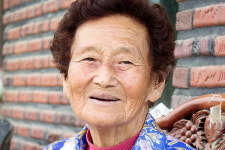[할매 할배 이야기] “젊을 땐 죽을 만큼 힘들었지만…내 땅 마련했으니 괜찮은 인생이지”