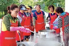 울산 울주 청량농협, 삼계탕 700인분 경로당 전달