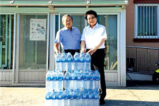 충남 홍성농협, 마을회관에 물 3456병 전달