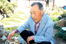 [할매 할배 이야기] 돌탑 쌓고 또 쌓고…“나중에 죽으면 안사람 만나게 해달라고”