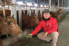 직접 만든 조사료 먹여 육질 탁월…선진기술 습득 ‘주경야독’