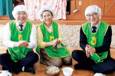 설맞이 쌀강정 만들어 저소득층에 전달