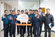 “농민 여러분 힘내세요” 한돈·달걀 판매 앞장