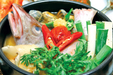 [김학민의 음식문화직설] 생태탕…명태 생물 그대로 끓여 ‘최상의 맛’