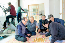 경로당, 80세 이상만 이용…“농촌에서 70대는 젊은층”