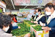 “창녕지역 농산물 사랑해주세요”