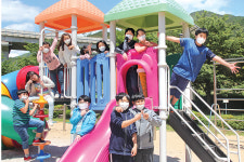 “반갑다 얘들아” “이날만 기다렸어요” 함양 서하초등학교 등교 첫날