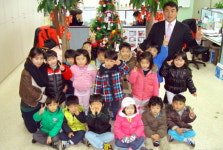 매년 이어지는 고사리 나눔, 푸른마을어린이집 원아일동 성금기탁