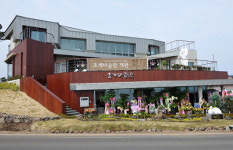 제주 첫 조각 전문 초계 미술관 개관