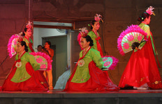 어깨춤 덩실 한 번에, 열대야 잊은지 오래