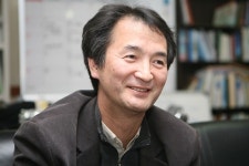 시로 연극으로...제주4.3에 씌워 30여년 외길