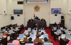 노인당 ○○○의원입니다 모의의회 눈길