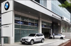 BMW 제주상륙 20년만에 수입차 전시장 등장