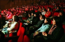 노래로 탄생한 이어도 물 속아래 숨바꼭질