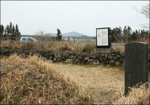 마약중독자 광기, 주민들 수장에 겁탈까지