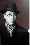 “무기 없는 군중들을 산에 몰아놓고...”