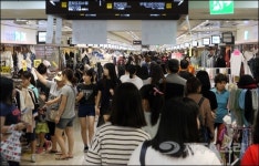 제 주머니 털어 179억 리모델링…행정·상인 ‘신뢰’ 비결