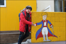 제주 애월 편의점에 가면 그를 만나보세요