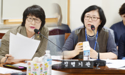 女의원 “공중화장실에 생리대 비치” 제안에 女국장 ‘난색’