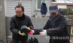 많은 자원봉사자들이 함께해 더욱 뜨거워지는 연탄 나눔