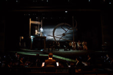 “오랫동안 기억에 남을 새로운 창극, 기대하세요”