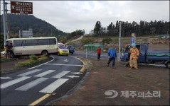 제주 하례 교차로서 3중 추돌...3명 경상