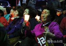 “제2공항 때문에 마을 버릴 순 없어” 타오른 촛불