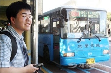 19세 버스 박사 함께 한 제주 대중교통체계 첫날