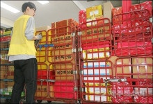 추석 앞둬 역대 최대물량에 제주우편집중국 ‘헉헉’