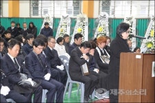 미안하다! 어른들의 왜곡·욕망·이기심이 꽃다운 삶을 저물게 했구나
