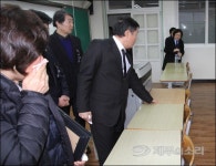 미안하다! 어른들의 왜곡·욕망·이기심이 꽃다운 삶을 저물게 했구나