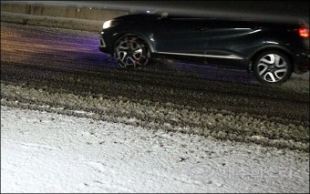 제주 이틀째 최강한파 도로 곳곳이 마비 ‘출근길 대란’