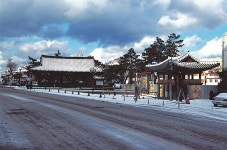 아름다운 제주 풍경, 그 땅 아래 숨죽인 역사