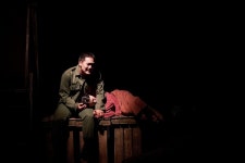 아이돌 멤버도 출연하는 제주4.3연극...진화 혹은 변이?