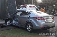 서귀포 신효동서 차량끼리 부딪쳐 4명 다쳐