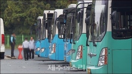 제주도 버스준공영제 해본들? 기사들 대낮 방뇨·쓰레기 투기 여전
