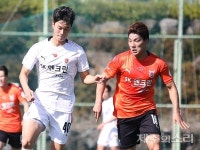 제주4.3 동백꽃 달고 연습 경기 뛴 제주Utd