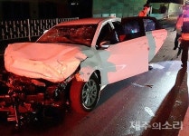 제주서 승용차-SUV 쾅 8명 중·경상 운전자는 사라져
