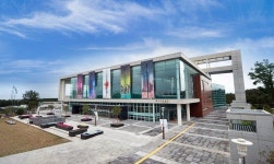 10년 전이나 지금이나 예술인들에게 껄끄러운 제주문예회관