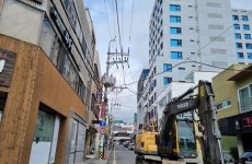전깃줄 꼬인 매일올레시장 옆길, 내년까지 지중화 공사