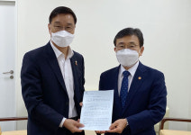 위성곤, 복지부 장관에 제주 별도 진료권역 건의