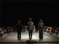 연극이 관객에게 말을 건다 ...괜찮아