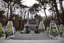 미안하다는 한 마디만이라도... 눈물 삼킨 봉황새 작전 유족들