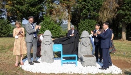 세계적 명소 스페인 산티아고 순례길에 제주 돌하르방 우뚝