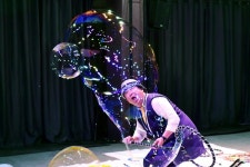 한여름 밤, 웃음과 감동 선사하는 이경식 버블쇼