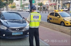 공공운수노조 제주, 대규모 해고 위기 주차단속원 공무직 전환 촉구