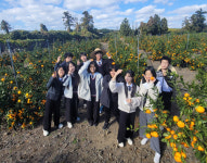제주 무릉중학교 학생들 마을농산물 라방 쇼핑호스트로 나선다