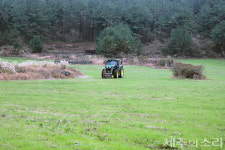 세금-매각 유혹, 이중고에 처한 제주 삼리공동목장 위기는 한순간