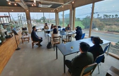 김택화 화백이 삶의 끝자락에 정사각형 작품을 남긴 이유는?